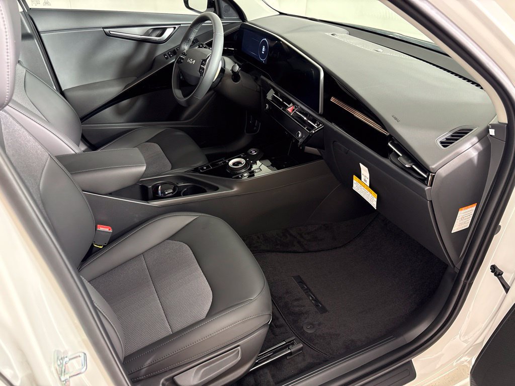 New 2026 Kia Niro Wind FWD image 17