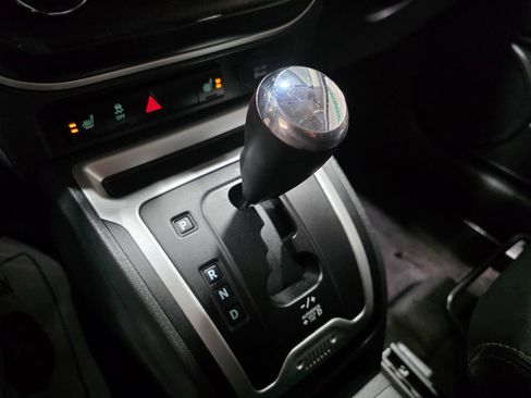 Used 2017 Jeep Compass Latitude image 33