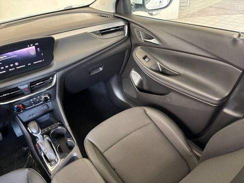 Used 2025 Buick Encore GX Preferred FWD image 30