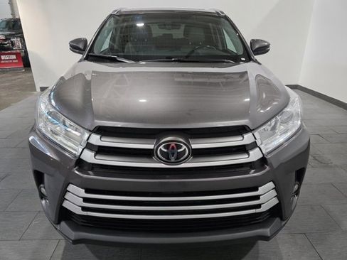 Used 2019 Toyota Highlander XLE image 8