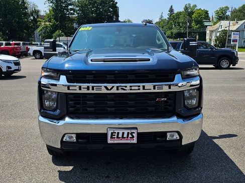Used 2022 Chevrolet Silverado 2500 LT w/ Convenience Package AWD/4WD image 2