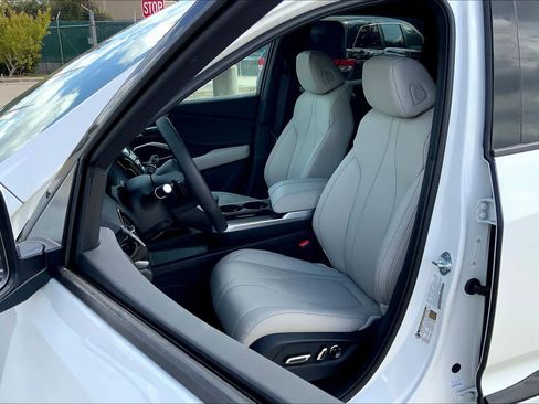 New 2026 Acura RDX SH-AWD image 9