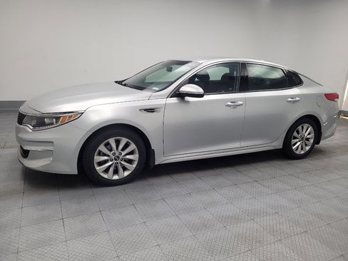 Used 2018 Kia Optima EX FWD image 2