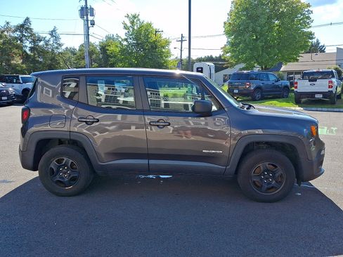 Used 2016 Jeep Renegade Sport w/ Power & Air Group AWD/4WD image 4