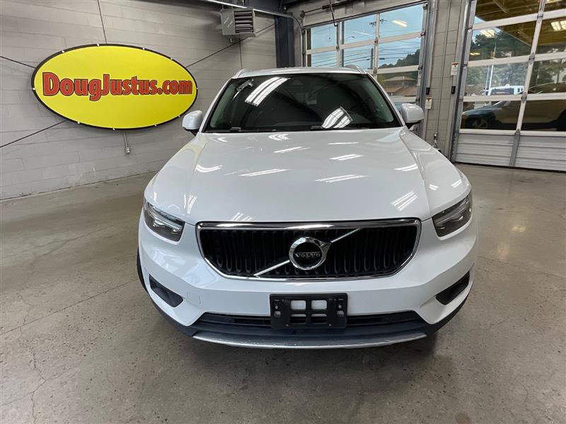 Used 2021 Volvo XC40 T4 Momentum FWD image 8