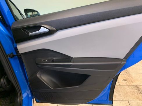 Used 2022 Volkswagen Taos SE image 50