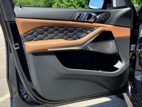 Used 2025 BMW X5 M Competition w/ Executive Package image 10