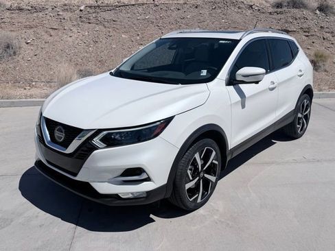 Used 2022 Nissan Rogue Sport SL w/ Premium Package image 1