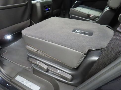 Used 2025 Chevrolet Tahoe High Country AWD/4WD image 72
