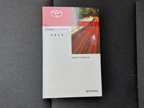 Used 2025 Toyota Camry LE image 34