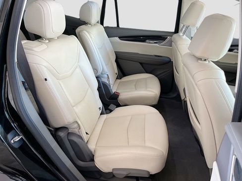 Used 2023 Cadillac XT6 Premium Luxury w/ Technology Package image 29