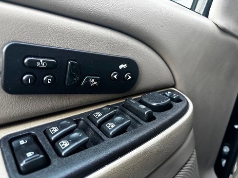 Used 2004 Chevrolet Tahoe Z71 w/ Z71 Preferred Equipment Group image 28