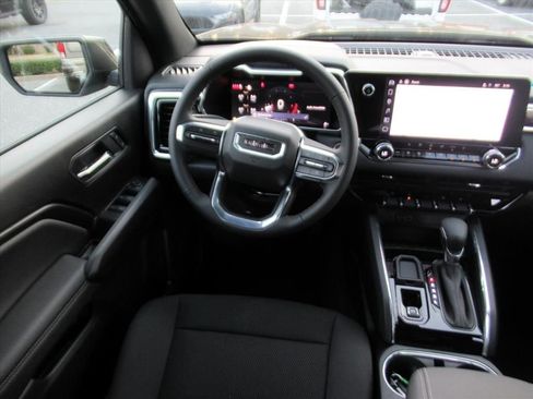 New 2026 GMC Canyon Elevation w/ Convenience Package image 12