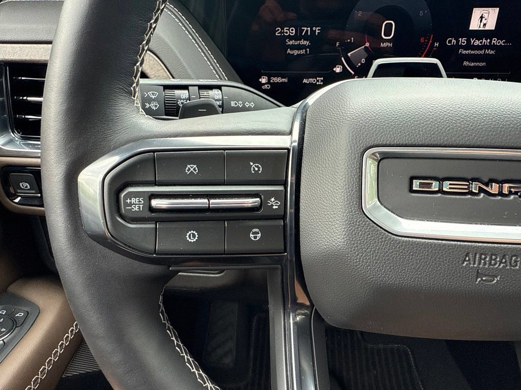 Used 2025 GMC Yukon XL Denali Ultimate AWD/4WD image 22
