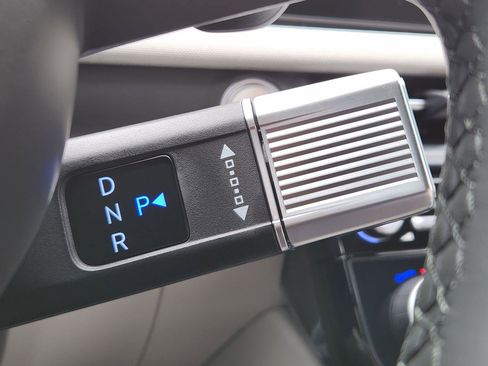 New 2026 Hyundai Tucson Limited image 16