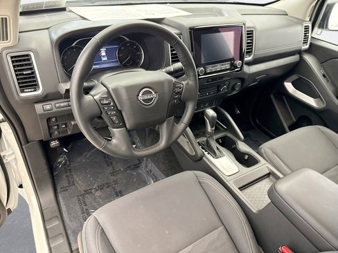 Used 2024 Nissan Frontier 4x4 King Cab image 14