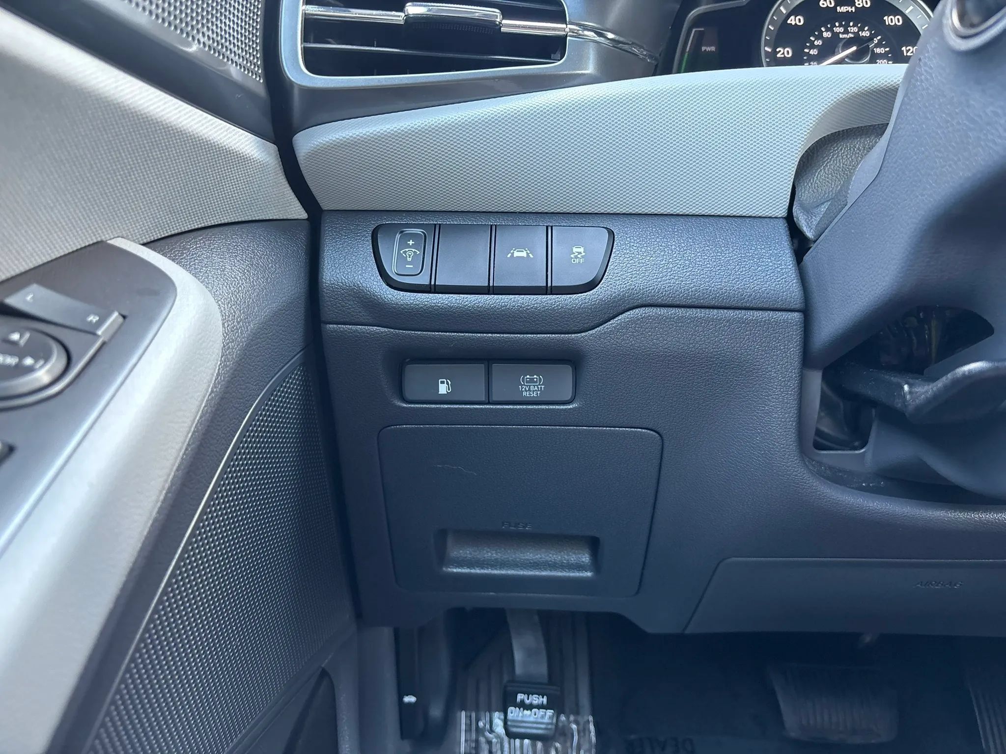 Used 2020 Hyundai Ioniq Blue FWD image 22