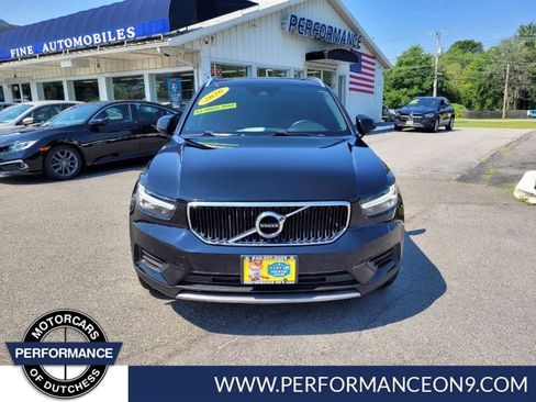 Used 2020 Volvo XC40 T5 Momentum w/ Protection Package image 2