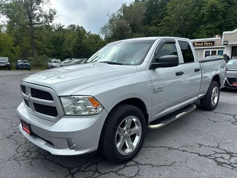 Used 2018 RAM 1500 Express w/ Express Value Package AWD/4WD image 4