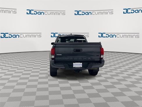 Used 2023 Toyota Tacoma Trail Edition w/ Trail Edition image 7