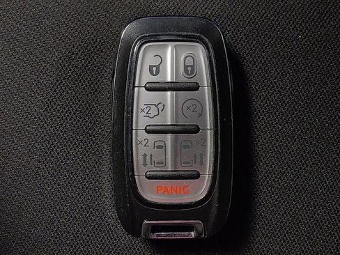 Used 2022 Chrysler Voyager LX FWD image 32