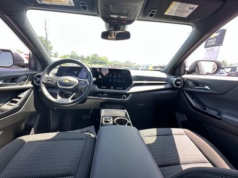 Used 2026 Chevrolet Equinox LT FWD image 21