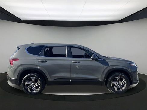 Used 2023 Hyundai Santa Fe SE image 3