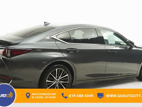 Used 2024 Lexus ES 300h w/ Premium Package FWD image 6