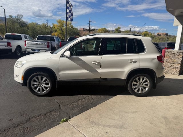 Used 2010 Volkswagen Tiguan SE FWD image 7