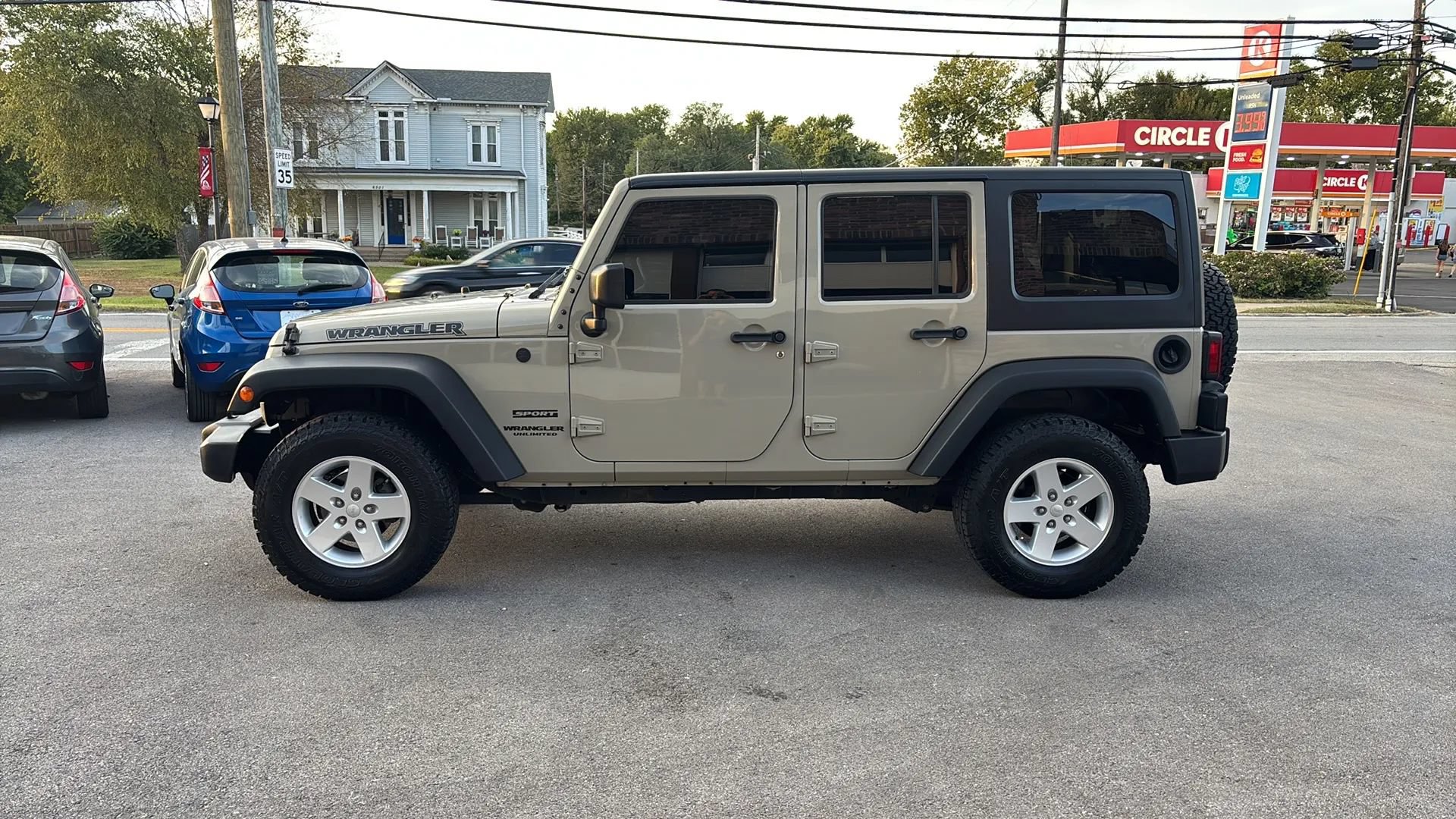 Used 2017 Jeep Wrangler Unlimited Sport w/ Quick Order Package 24S AWD/4WD image 7