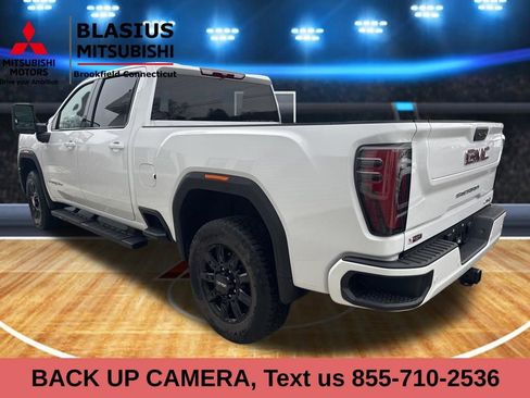 Used 2025 GMC Sierra 2500 AT4 image 10