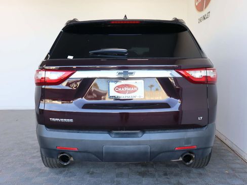 Used 2021 Chevrolet Traverse LT image 6