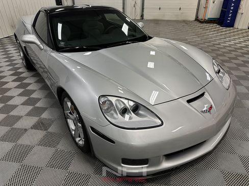 Used 2012 Chevrolet Corvette Grand Sport w/ 3LT Preferred Equipment Group RWD image 5