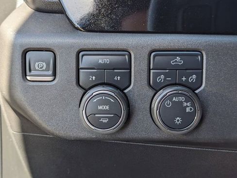 Used 2025 Chevrolet Silverado 1500 LT image 20