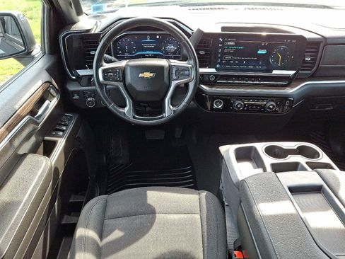 Used 2022 Chevrolet Silverado 1500 LT image 12