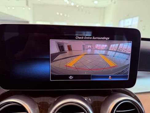 Used 2019 Mercedes-Benz C 300 Sedan image 24