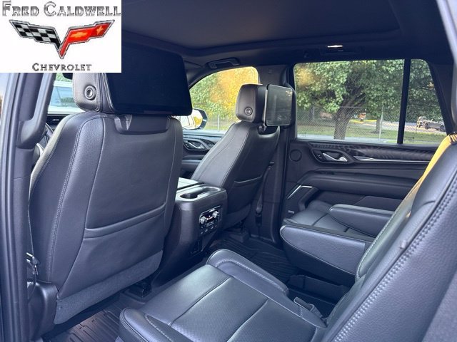 Used 2021 GMC Yukon Denali w/ Denali Premium Package AWD/4WD image 9