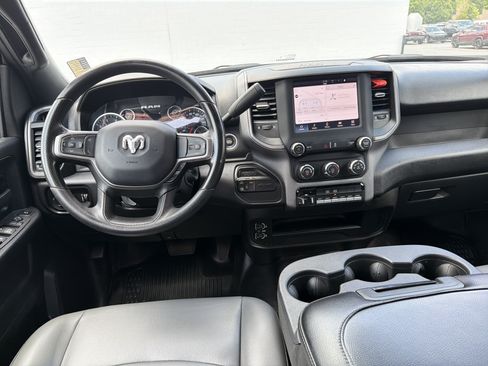 Used 2024 RAM 3500 Tradesman w/ Chrome Appearance Group AWD/4WD image 27