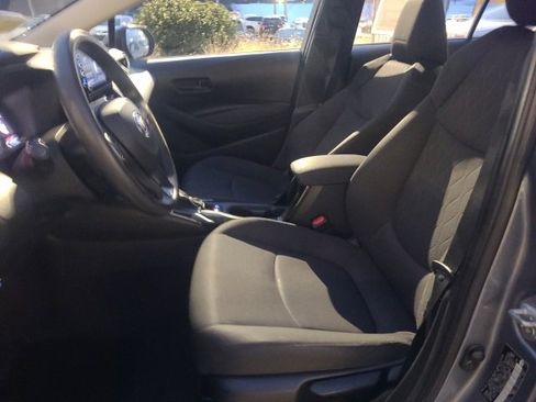 Used 2022 Toyota Corolla LE image 16