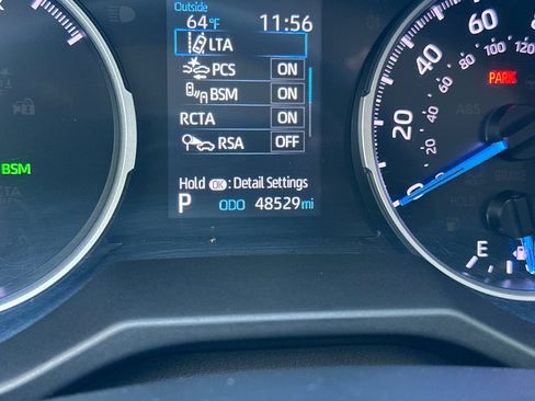 Used 2020 Toyota RAV4 LE w/ Carpet Mat Package AWD/4WD image 21