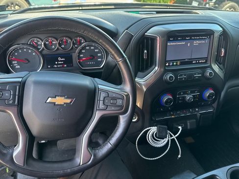 Used 2021 Chevrolet Silverado 1500 LT AWD/4WD image 11