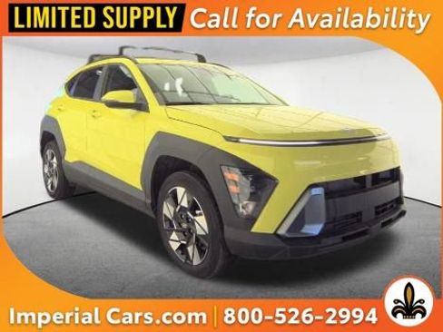 Used 2025 Hyundai Kona SEL image 1