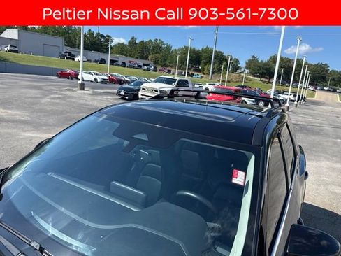 Certified 2022 Nissan Pathfinder SL w/ SL Premium Package FWD image 9