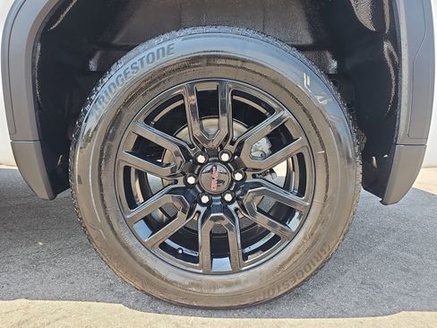 Used 2022 GMC Sierra 1500 Elevation w/ LPO, Elevation Black Package AWD/4WD image 39