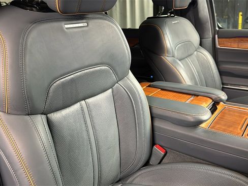 Used 2022 Jeep Grand Wagoneer Series II image 12