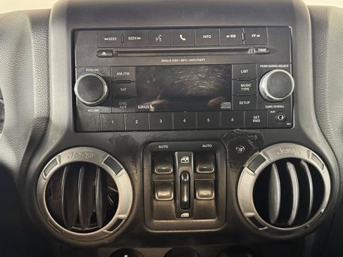 Used 2012 Jeep Wrangler Unlimited Sport AWD/4WD image 19