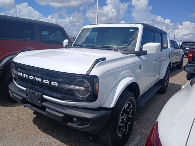 Used 2024 Ford Bronco Outer Banks AWD/4WD image 3
