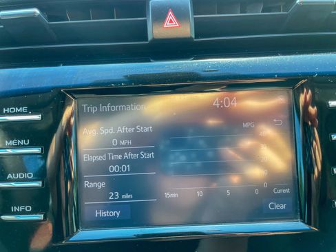 Used 2018 Toyota Camry LE image 39