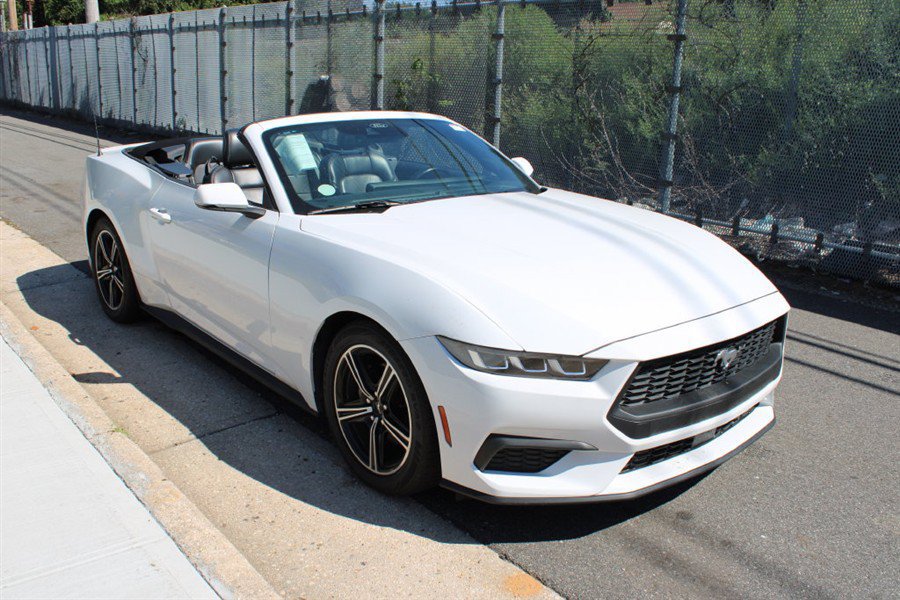 Used 2023 Ford Mustang Premium RWD image 4