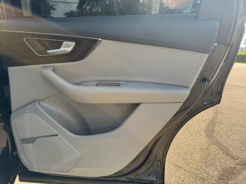 Used 2018 Audi Q7 3.0T Premium Plus AWD/4WD image 37